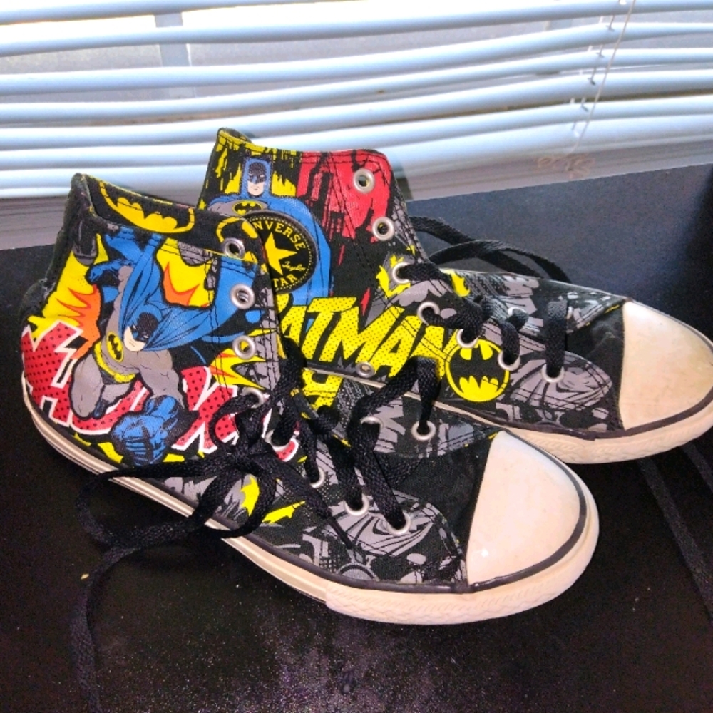Batman Converse